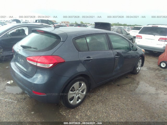 Photo 3 VIN: KNAFK5A8XG5604543 - KIA FORTE 5-DOOR 