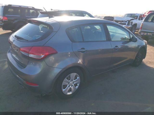 Photo 3 VIN: KNAFK5A8XG5639003 - KIA FORTE 