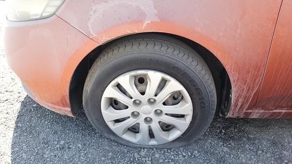 Photo 31 VIN: KNAFT4118A5826158 - KIA CERATO 