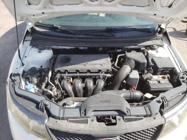 Photo 6 VIN: KNAFT4A20A5048981 - KIA FORTE LX 