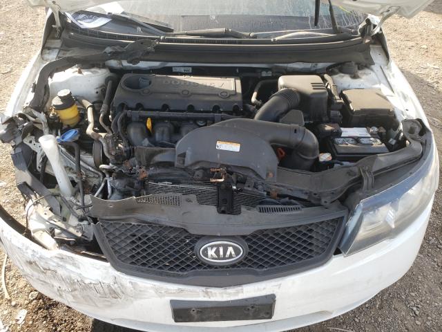 Photo 6 VIN: KNAFT4A20A5061598 - KIA FORTE LX 