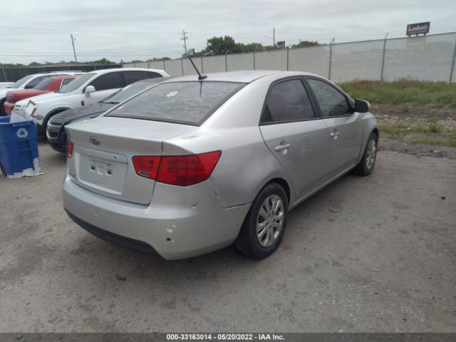 Photo 3 VIN: KNAFT4A20B5377584 - KIA FORTE 