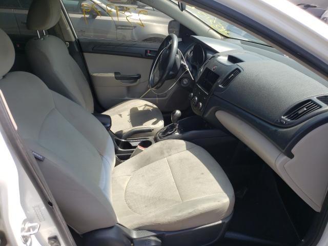 Photo 4 VIN: KNAFT4A20B5402435 - KIA FORTE LX 