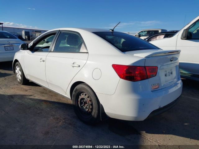 Photo 2 VIN: KNAFT4A20D5651367 - KIA FORTE 