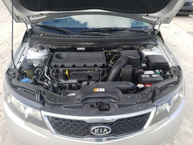 Photo 6 VIN: KNAFT4A20D5721563 - KIA FORTE LX 