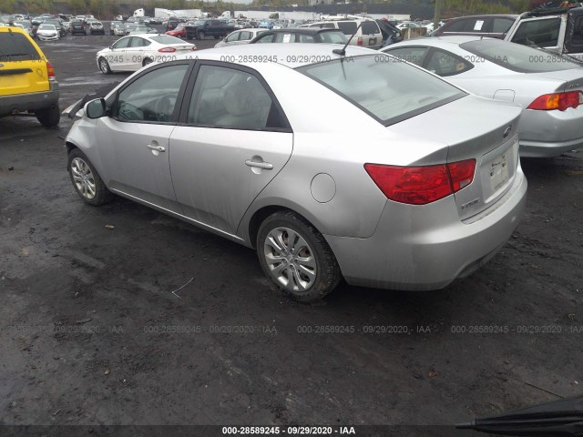 Photo 2 VIN: KNAFT4A21A5055745 - KIA FORTE 