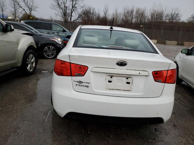 Photo 5 VIN: KNAFT4A21A5259980 - KIA FORTE LX 