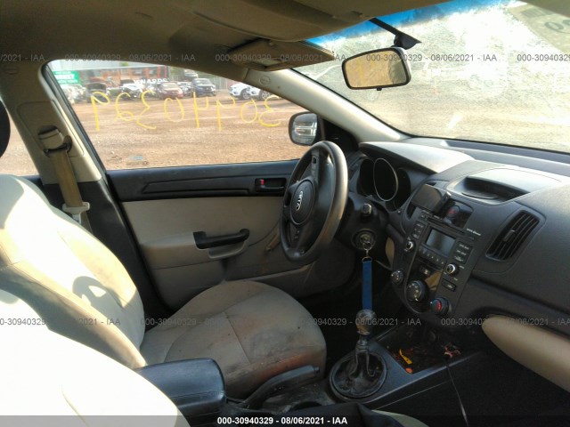 Photo 4 VIN: KNAFT4A21A5309647 - KIA FORTE 