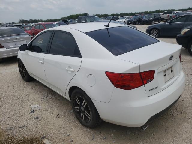 Photo 2 VIN: KNAFT4A21A5857549 - KIA FORTE LX 