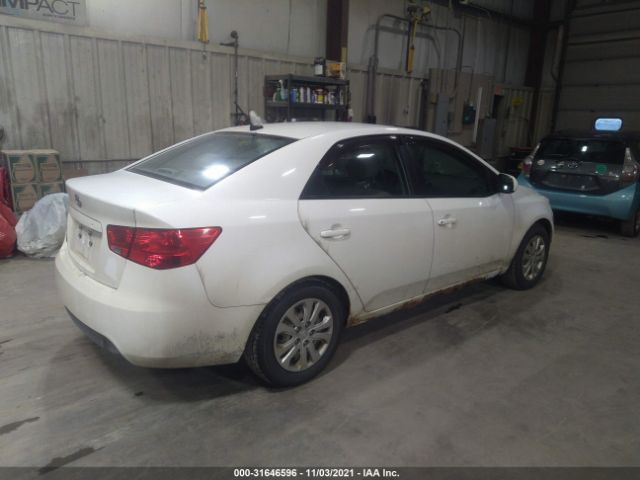 Photo 3 VIN: KNAFT4A21C5485245 - KIA FORTE 