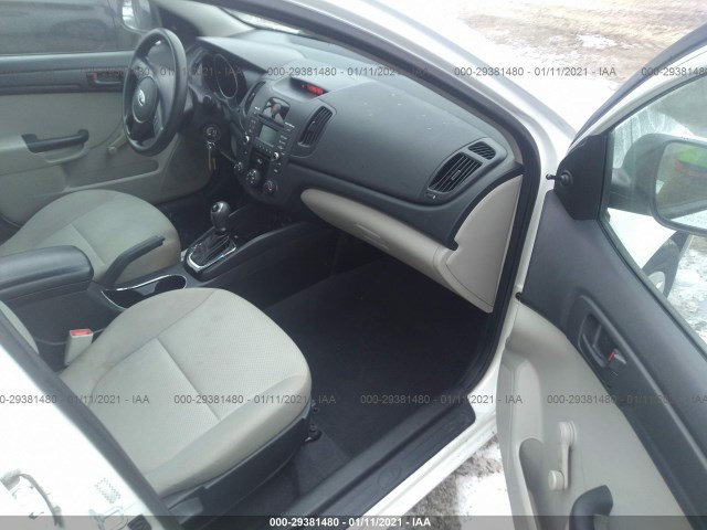 Photo 4 VIN: KNAFT4A21C5486203 - KIA FORTE 