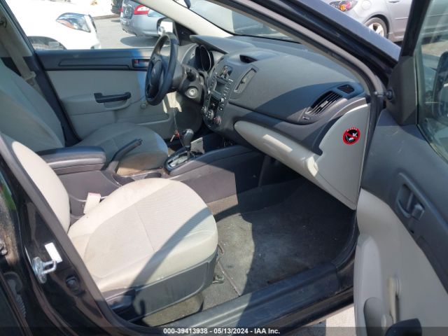 Photo 4 VIN: KNAFT4A21C5536730 - KIA FORTE 