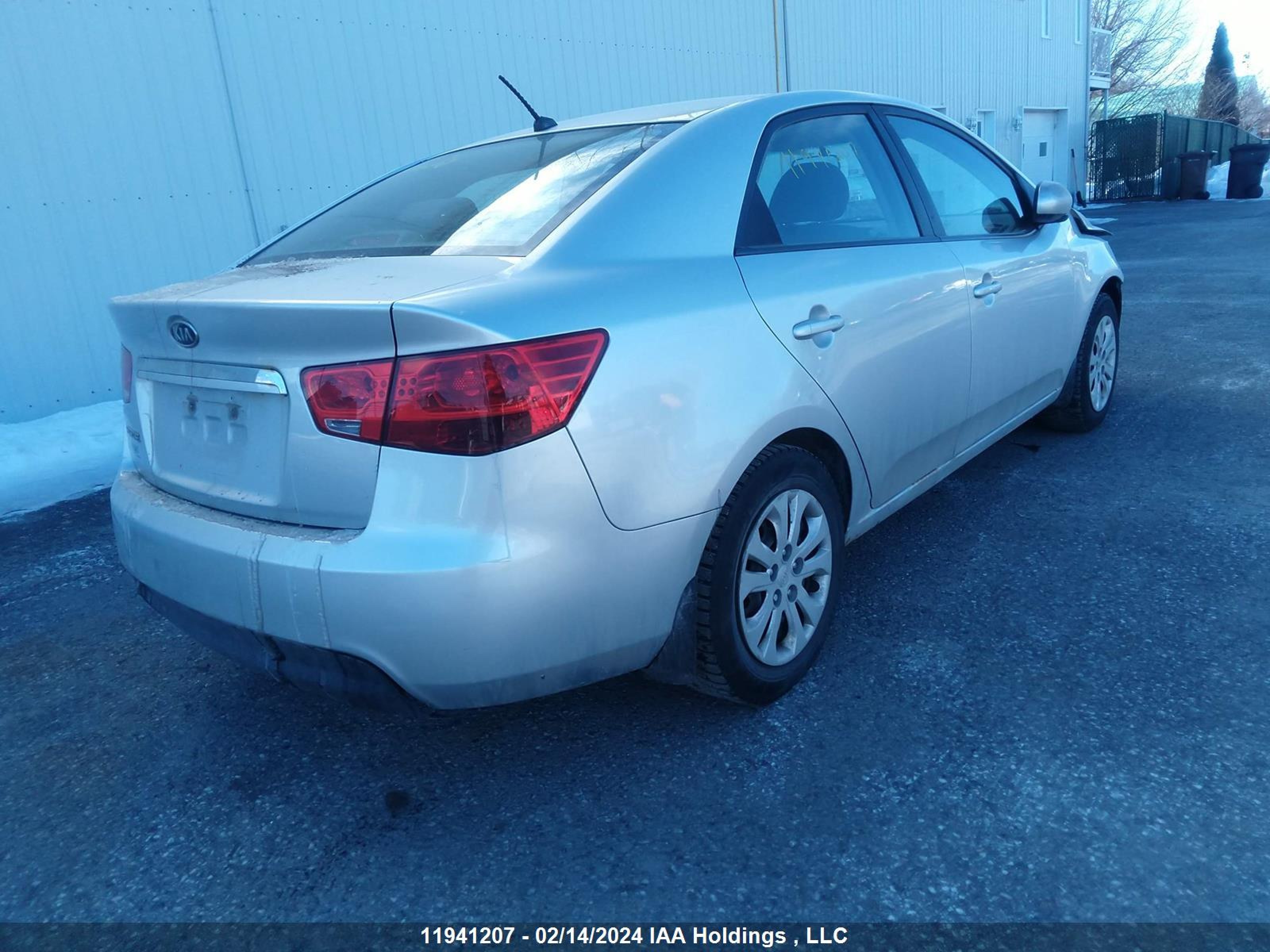 Photo 3 VIN: KNAFT4A21C5612558 - KIA FORTE 