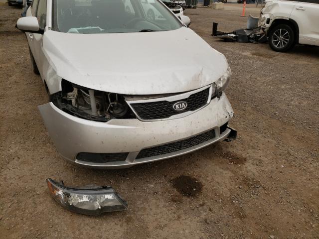 Photo 8 VIN: KNAFT4A21D5704478 - KIA FORTE LX 