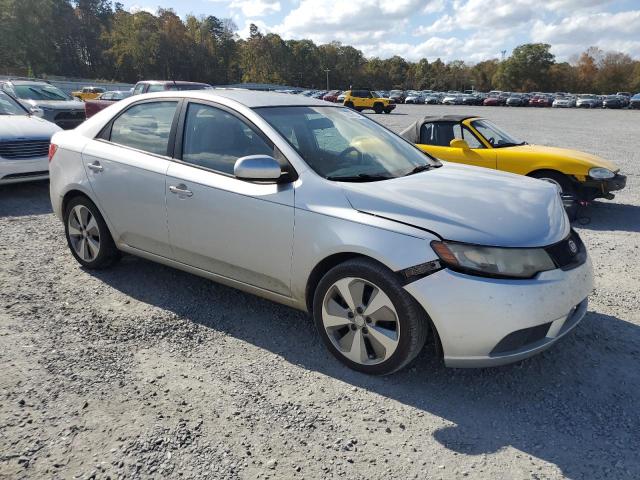 Photo 3 VIN: KNAFT4A22A5049307 - KIA FORTE LX 