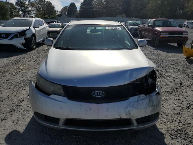 Photo 4 VIN: KNAFT4A22A5049307 - KIA FORTE LX 