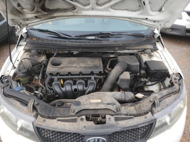 Photo 6 VIN: KNAFT4A22A5053261 - KIA FORTE LX 