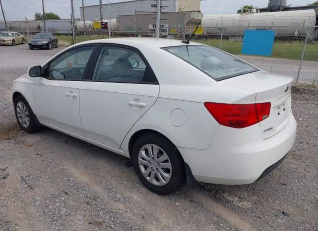 Photo 2 VIN: KNAFT4A22A5818257 - KIA FORTE 