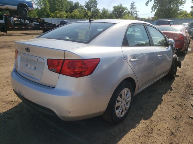 Photo 3 VIN: KNAFT4A22B5349091 - KIA FORTE LX 