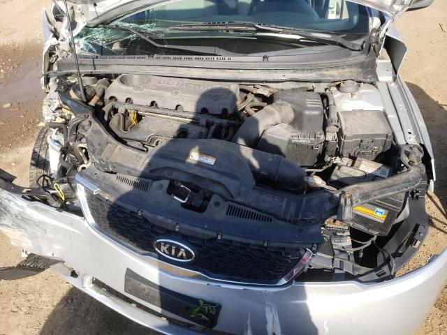 Photo 6 VIN: KNAFT4A22B5349091 - KIA FORTE LX 