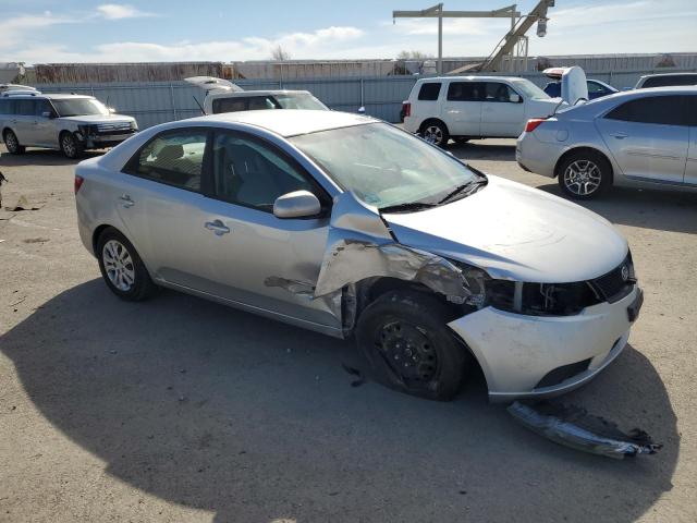 Photo 3 VIN: KNAFT4A22B5381474 - KIA FORTE LX 