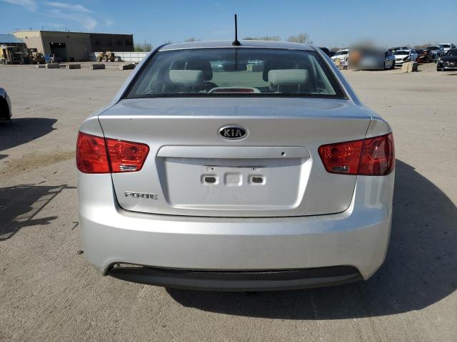 Photo 5 VIN: KNAFT4A22B5381474 - KIA FORTE LX 