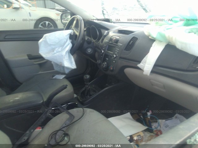 Photo 4 VIN: KNAFT4A22B5381491 - KIA FORTE 