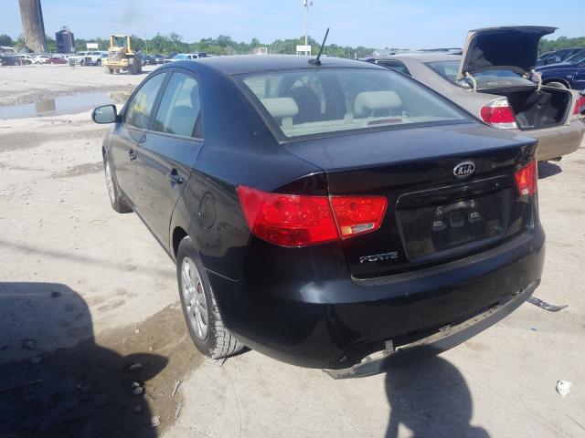 Photo 2 VIN: KNAFT4A22D5709611 - KIA FORTE LX 