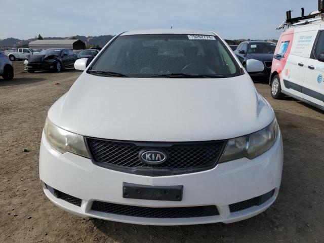 Photo 4 VIN: KNAFT4A22D5721743 - KIA FORTE LX 