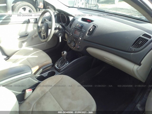 Photo 4 VIN: KNAFT4A23D5672438 - KIA FORTE 