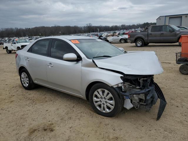 Photo 3 VIN: KNAFT4A23D5673802 - KIA FORTE 