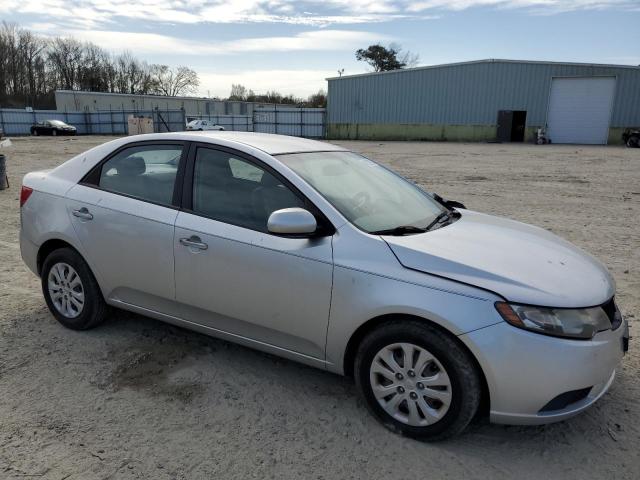 Photo 3 VIN: KNAFT4A24A5083328 - KIA FORTE LX 