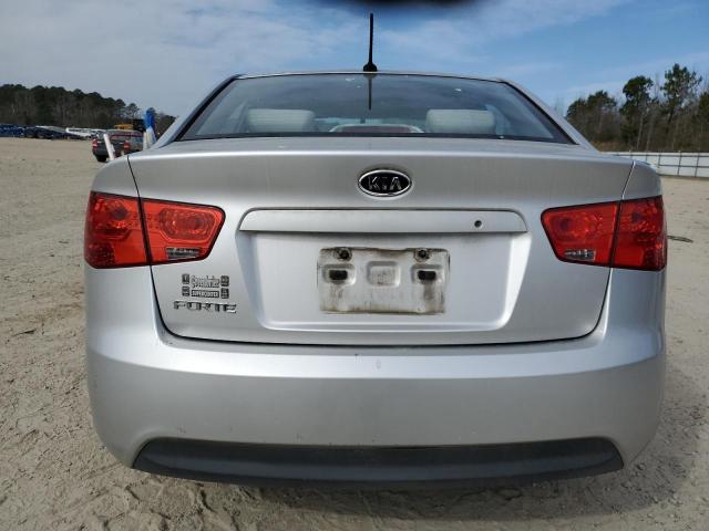 Photo 5 VIN: KNAFT4A24A5083328 - KIA FORTE LX 