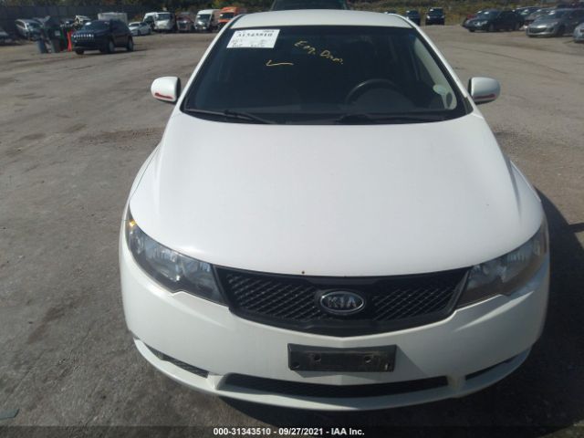 Photo 5 VIN: KNAFT4A24A5093938 - KIA FORTE 