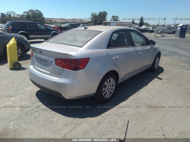 Photo 3 VIN: KNAFT4A24A5112388 - KIA FORTE 