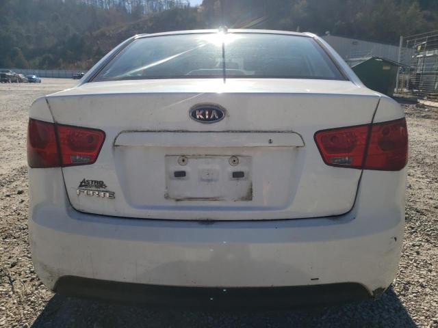 Photo 5 VIN: KNAFT4A24B5459804 - KIA FORTE LX 