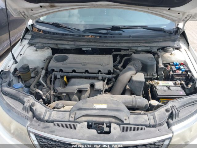 Photo 9 VIN: KNAFT4A24B5887999 - KIA FORTE 