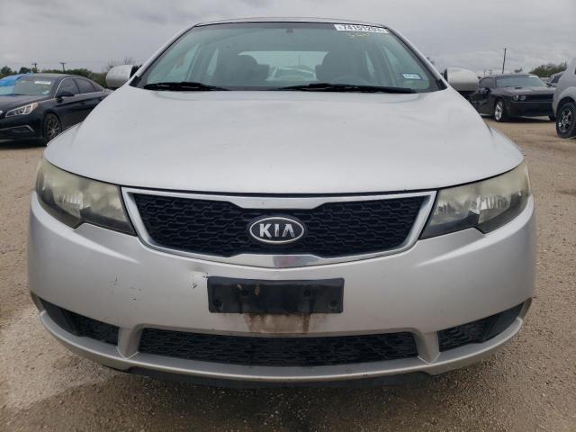 Photo 4 VIN: KNAFT4A24C5532896 - KIA FORTE 