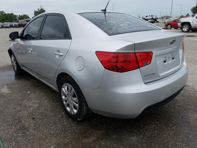 Photo 2 VIN: KNAFT4A24D5701865 - KIA FORTE LX 