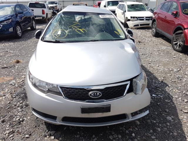 Photo 6 VIN: KNAFT4A24D5718343 - KIA FORTE LX 