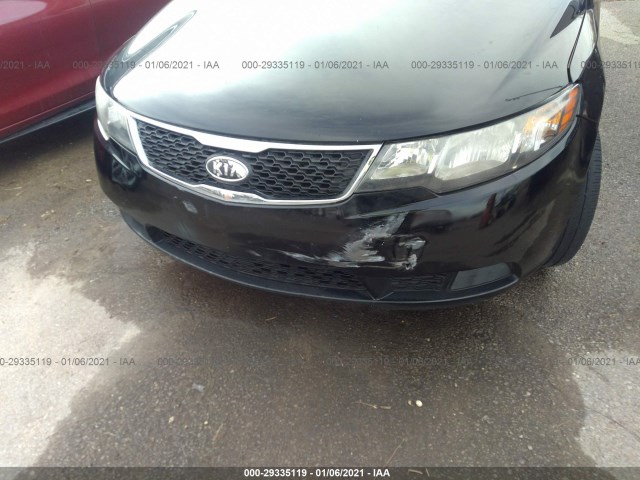 Photo 5 VIN: KNAFT4A24D5720979 - KIA FORTE 