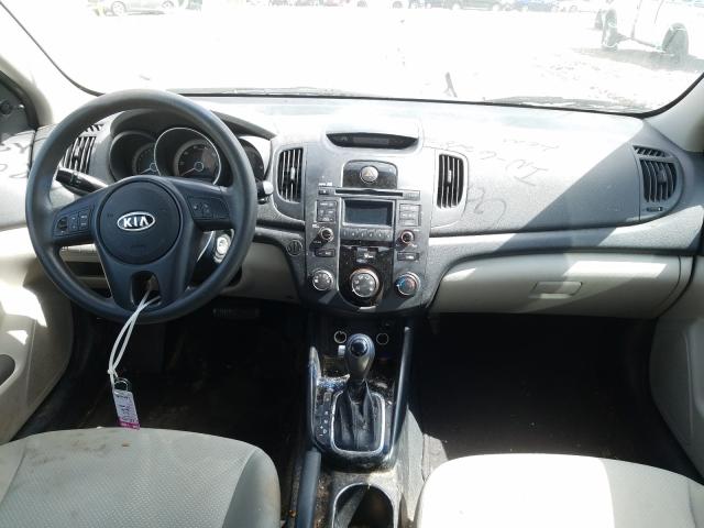 Photo 8 VIN: KNAFT4A25B5374339 - KIA FORTE LX 