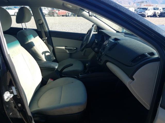 Photo 4 VIN: KNAFT4A25B5447967 - KIA FORTE LX 