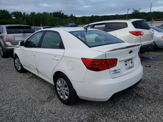 Photo 2 VIN: KNAFT4A25D5675762 - KIA FORTE LX 