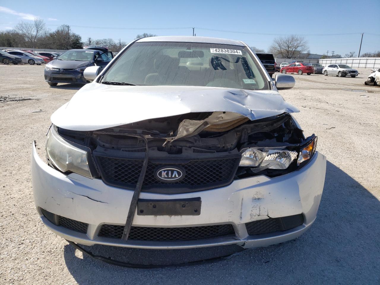 Photo 4 VIN: KNAFT4A26A5252619 - KIA FORTE 