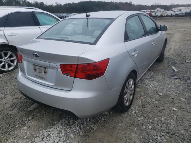 Photo 3 VIN: KNAFT4A26A5820206 - KIA FORTE LX 