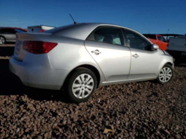 Photo 2 VIN: KNAFT4A26C5512262 - KIA FORTE 