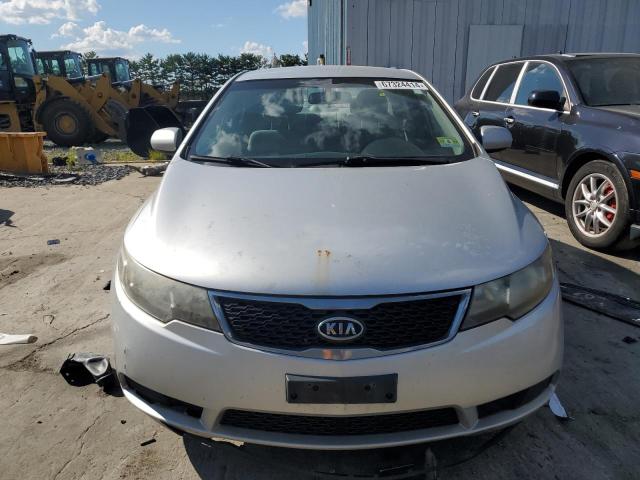 Photo 4 VIN: KNAFT4A26C5556410 - KIA FORTE LX 