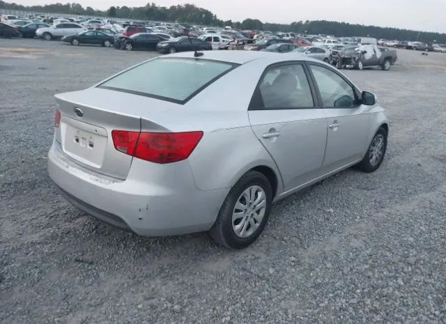 Photo 3 VIN: KNAFT4A26C5635057 - KIA FORTE 