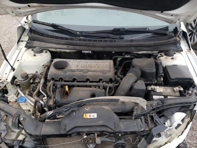 Photo 6 VIN: KNAFT4A26D5648831 - KIA FORTE LX 